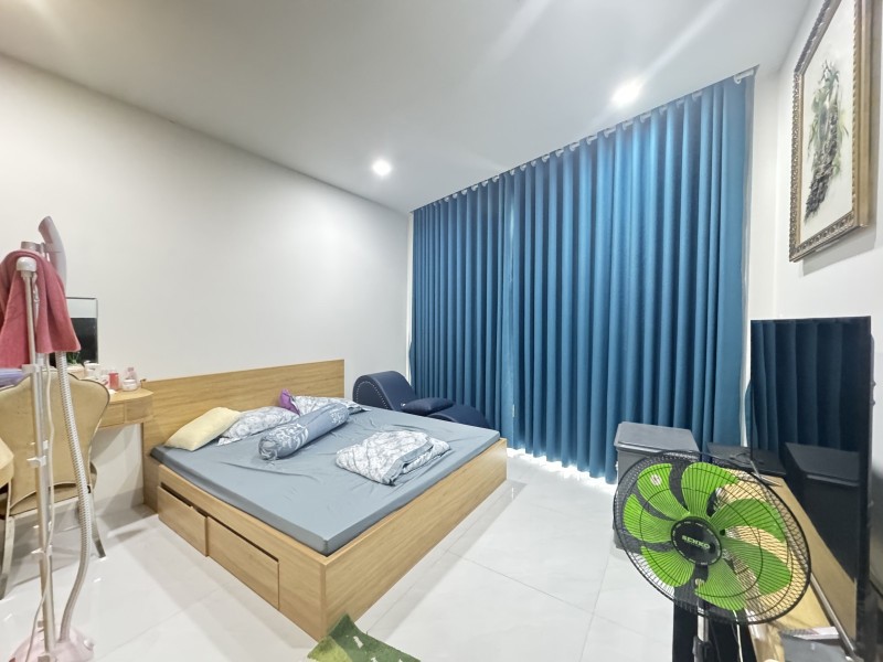 Bán nhà đường Nguyễn Xiển, Q.9: 66m2, 3 tầng, 4PN, SH, 5.5 tỷ. LH: 0933125879 Bán nhà đường Nguyễn Xiển, Q.9: 66m2, 3 tầng, 4PN, SH, 5.5 tỷ. LH: 0933125879