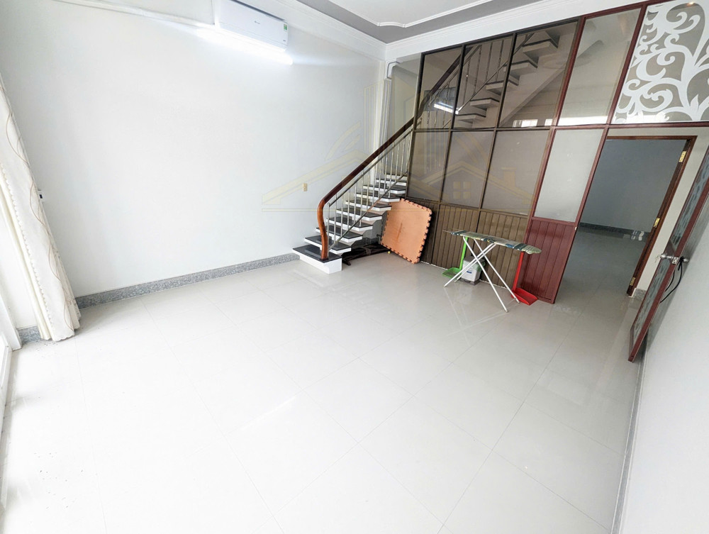 Cho Thuê Nhà 1 Trệt 1 Lầu + 1 Sân Thượng Rộng Rãi - CMT8 - Phường Cái Khế Cho Thuê Nhà 1 Trệt 1 Lầu + 1 Sân Thượng Rộng Rãi - CMT8 - Phường Cái Khế