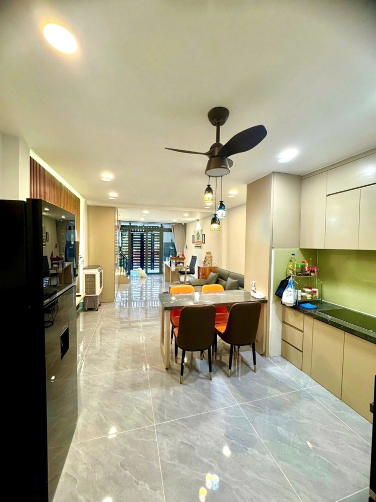 Bán nhà đường 102, Tăng Nhơn Phú A, Q.9, TP HCM. DT 56m2, 2 tầng, 2PN. Sổ hồng, giá 6.3 tỷ Bán nhà đường 102, Tăng Nhơn Phú A, Q.9, TP HCM. DT 56m2, 2 tầng, 2PN. Sổ hồng, giá 6.3 tỷ