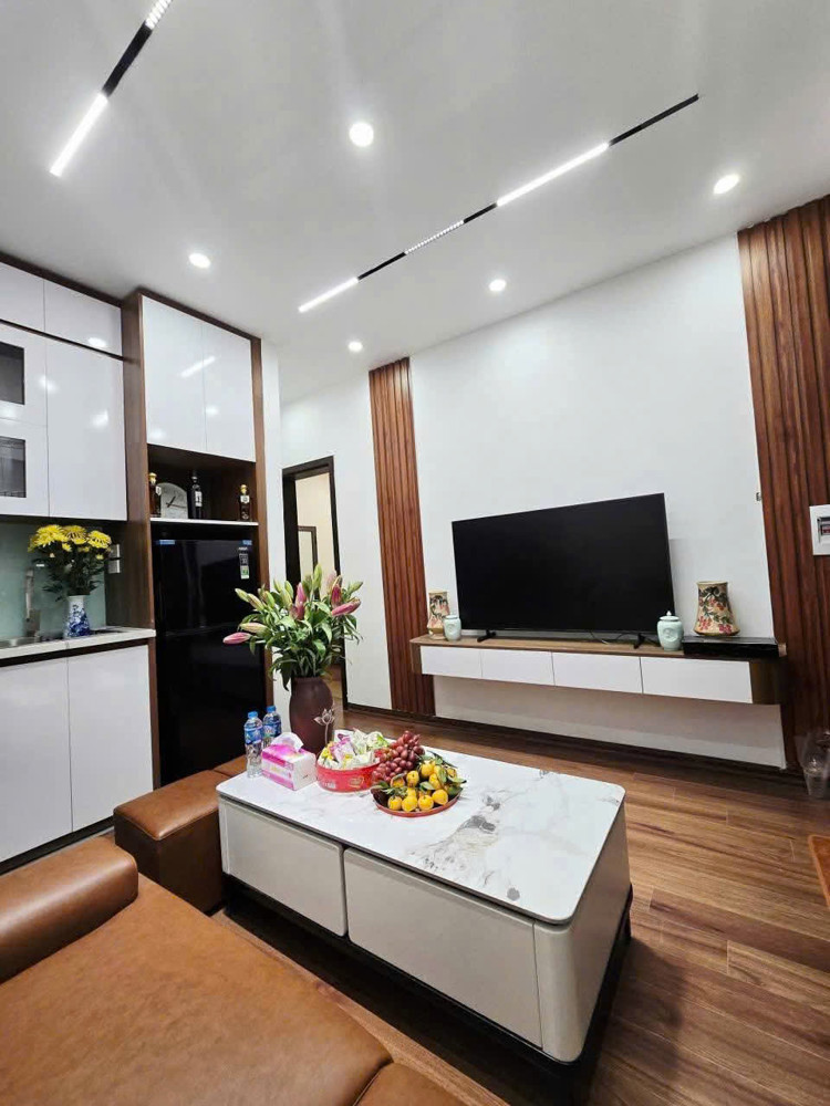 NHÀ ĐẸP - FULL NỘI THẤT - 2 NGỦ, 2 VS - THẤP TẦNG - Ô TÔ ĐỖ CHÂN TOÀ NHÀ- Tập thể phố Chùa Láng 55 NHÀ ĐẸP - FULL NỘI THẤT - 2 NGỦ, 2 VS - THẤP TẦNG - Ô TÔ ĐỖ CHÂN TOÀ NHÀ- Tập thể phố Chùa Láng 55