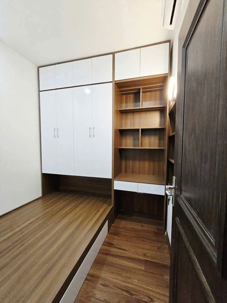 NHÀ ĐẸP - FULL NỘI THẤT - 2 NGỦ, 2 VS - THẤP TẦNG - Ô TÔ ĐỖ CHÂN TOÀ NHÀ- Tập thể phố Chùa Láng 55 NHÀ ĐẸP - FULL NỘI THẤT - 2 NGỦ, 2 VS - THẤP TẦNG - Ô TÔ ĐỖ CHÂN TOÀ NHÀ- Tập thể phố Chùa Láng 55