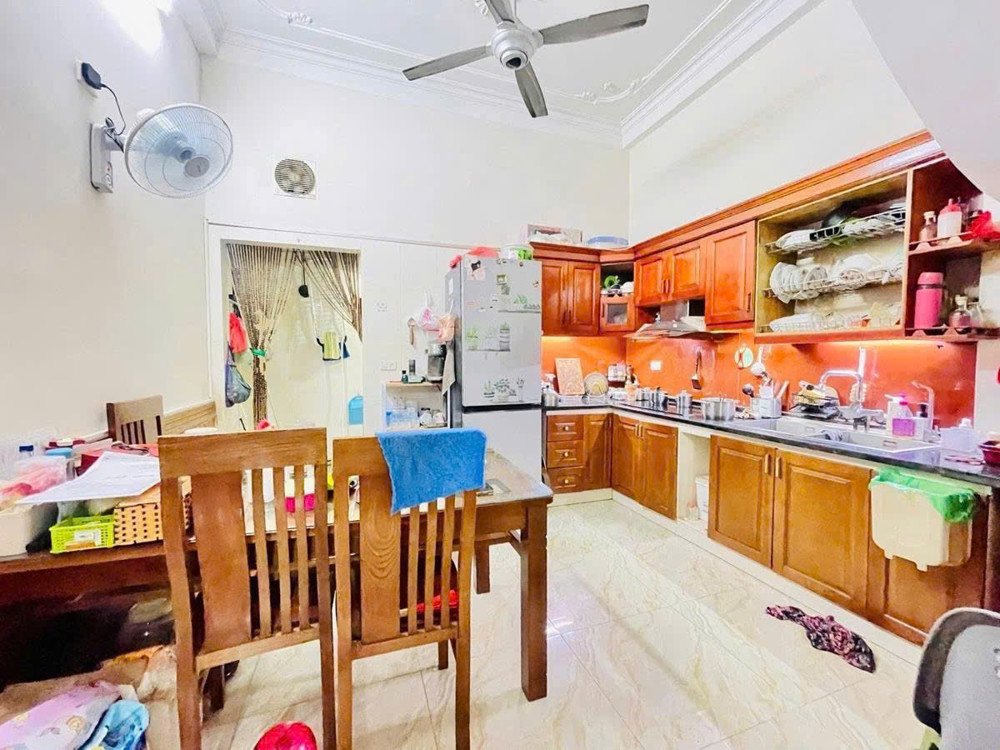 SIÊU PHẨM CẦU GIẤY GẦN PHỐ - VỊ TRÍ ĐẸP 30M RA PHỐ- Nguyễn Khang 44m, 5 T, mt 4 m, nhỉnh 11 tỷ SIÊU PHẨM CẦU GIẤY GẦN PHỐ - VỊ TRÍ ĐẸP 30M RA PHỐ- Nguyễn Khang 44m, 5 T, mt 4 m, nhỉnh 11 tỷ