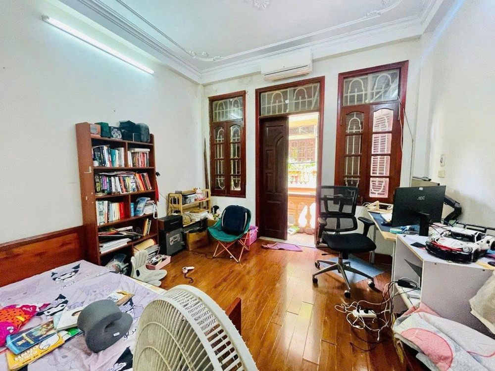 SIÊU PHẨM CẦU GIẤY GẦN PHỐ - VỊ TRÍ ĐẸP 30M RA PHỐ- Nguyễn Khang 44m, 5 T, mt 4 m, nhỉnh 11 tỷ SIÊU PHẨM CẦU GIẤY GẦN PHỐ - VỊ TRÍ ĐẸP 30M RA PHỐ- Nguyễn Khang 44m, 5 T, mt 4 m, nhỉnh 11 tỷ