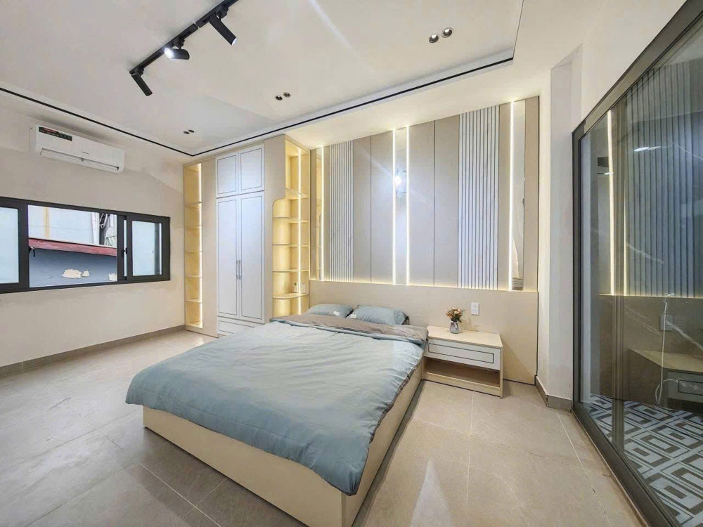 BÁN NHÀ PHỐ HOÀNG NHƯ TIẾP LONG BIÊN, ĐẸP LONG LANH,OTO,THANG MÁY,FULL NỘI THẤT,48M NHỈNH 11 TỶ(TL)