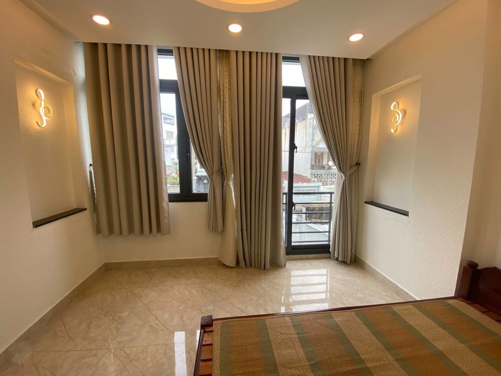 Nhà 2 tầng, đường Ni Sư Huỳnh Liên, Phường 10, Tân Bình, 66m² (4.2x15.7) – Giá 10.5 tỷ Nhà 2 tầng, đường Ni Sư Huỳnh Liên, Phường 10, Tân Bình, 66m² (4.2x15.7) – Giá 10.5 tỷ