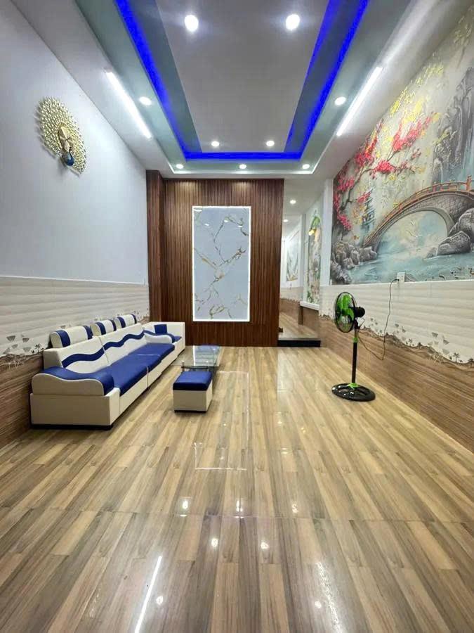 BÁN NHÀ - BÌNH TÂN - HXH - 4 TẦNG - 5 PHÒNG NGỦ -  60M2 -  NHỈNH 5 TỶ