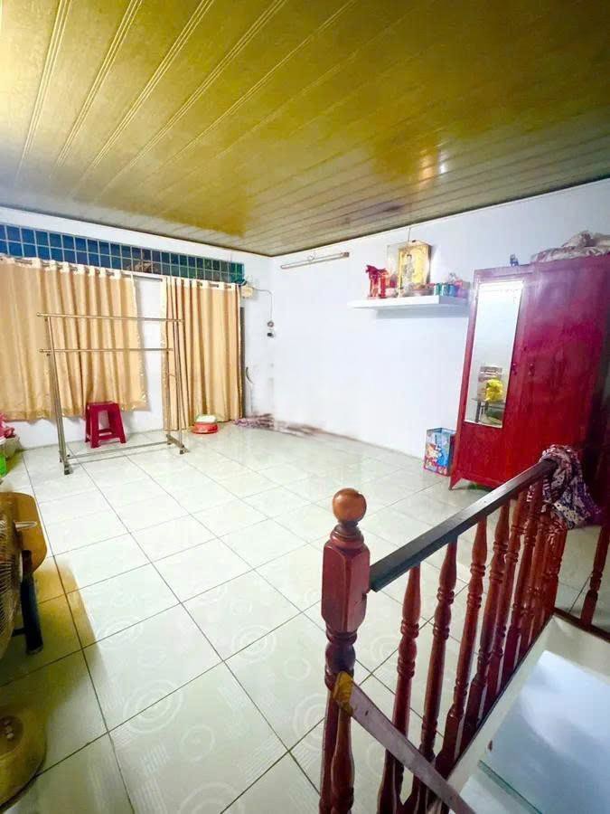 BÁN NHÀ - LÊ VĂN QUỚI - BÌNH TÂN - HXH - 2 TẦNG - 4M x 10.5M - NHỈNH 4 TỶ BÁN NHÀ - LÊ VĂN QUỚI - BÌNH TÂN - HXH - 2 TẦNG - 4M x 10.5M - NHỈNH 4 TỶ