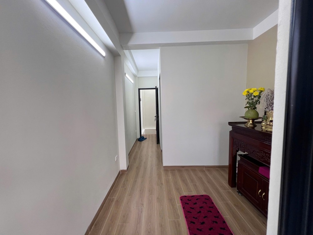 Nhà đẹp Lạc Long Quân, DT30m², 5 tầng, 3P. ngủ, ô chờ thang máy (11 tỷ) Nhà đẹp Lạc Long Quân, DT30m², 5 tầng, 3P. ngủ, ô chờ thang máy (11 tỷ)