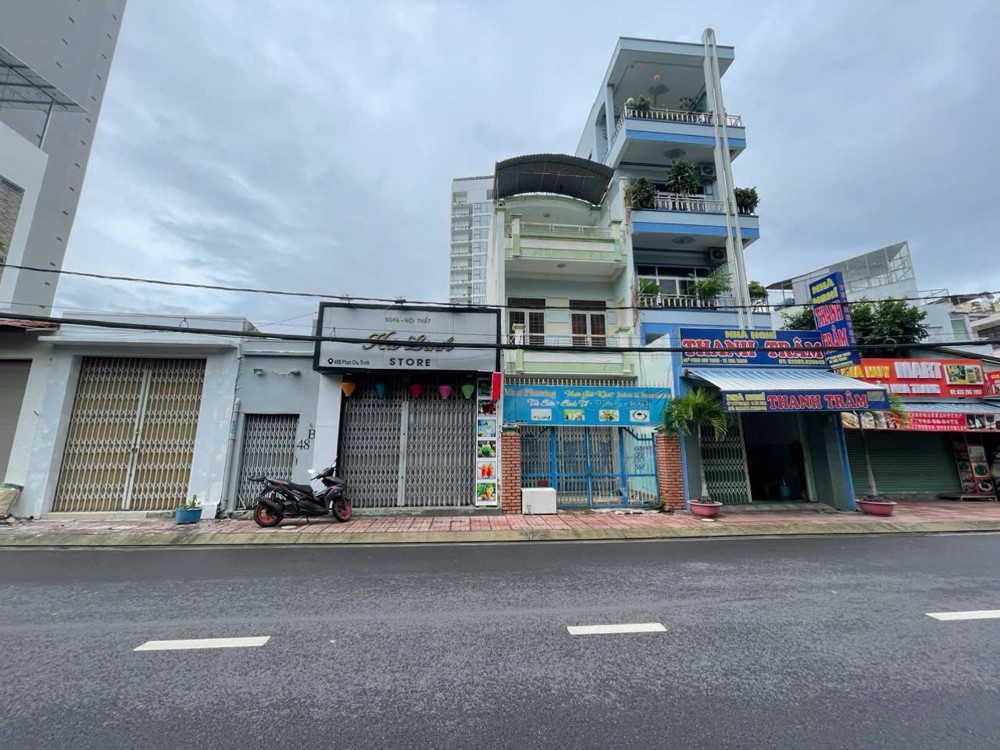 Bán nhà 3 tầng mặt tiền Phan Chu Trinh – trung tâm Nha Trang, đối diện D’Qua, cách biển 500m Bán nhà 3 tầng mặt tiền Phan Chu Trinh – trung tâm Nha Trang, đối diện D’Qua, cách biển 500m