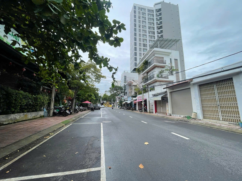 Bán nhà 3 tầng mặt tiền Phan Chu Trinh – trung tâm Nha Trang, đối diện D’Qua, cách biển 500m Bán nhà 3 tầng mặt tiền Phan Chu Trinh – trung tâm Nha Trang, đối diện D’Qua, cách biển 500m