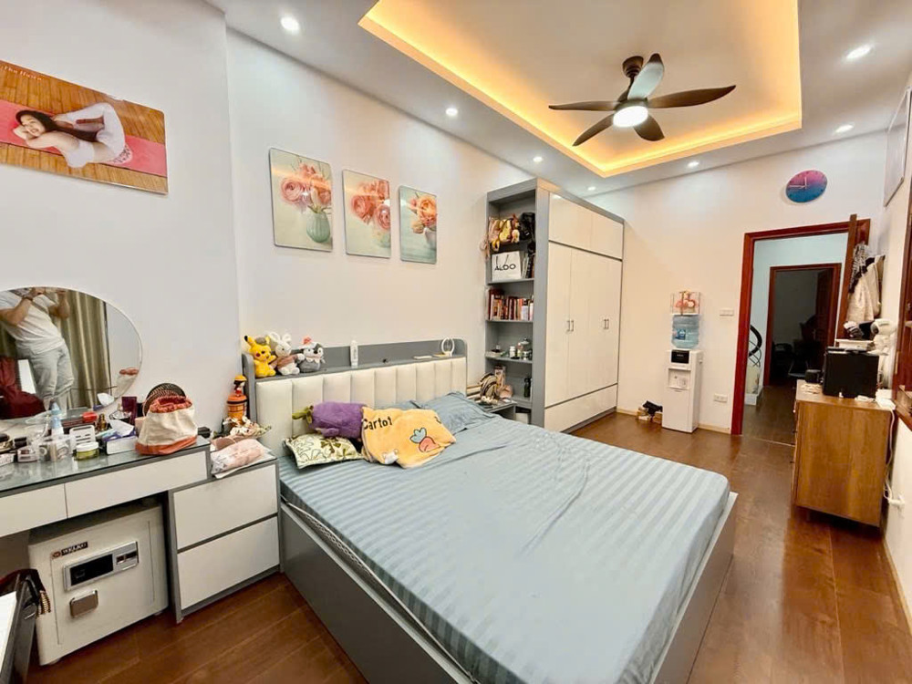 Bán gấp nhà Đội Cấn – ngõ thông, gần phố, kinh doanh nhỏ – 42m² giá 10.8 tỷ Bán gấp nhà Đội Cấn – ngõ thông, gần phố, kinh doanh nhỏ – 42m² giá 10.8 tỷ