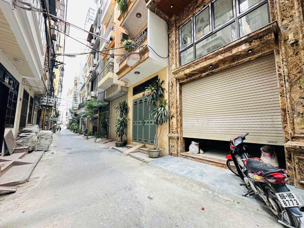 BÁN NHÀ TRẦN QUỐC HOÀN CẦU GIẤY PHÂN LÔ Ô TÔ VÀO NHÀ 2 THOÁNG 7 TẦNG THANG MÁY 21 TỶ BÁN NHÀ TRẦN QUỐC HOÀN CẦU GIẤY PHÂN LÔ Ô TÔ VÀO NHÀ 2 THOÁNG 7 TẦNG THANG MÁY 21 TỶ