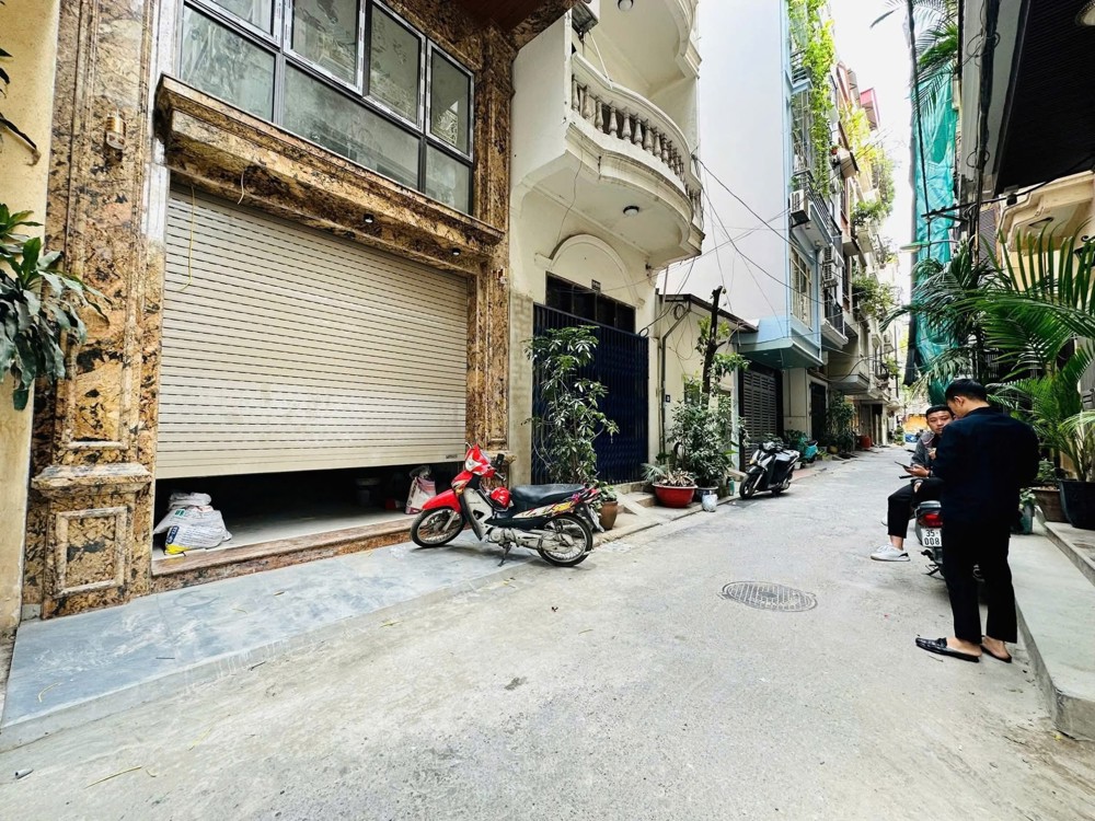 BÁN NHÀ TRẦN QUỐC HOÀN CẦU GIẤY PHÂN LÔ Ô TÔ VÀO NHÀ 2 THOÁNG 7 TẦNG THANG MÁY 21 TỶ BÁN NHÀ TRẦN QUỐC HOÀN CẦU GIẤY PHÂN LÔ Ô TÔ VÀO NHÀ 2 THOÁNG 7 TẦNG THANG MÁY 21 TỶ