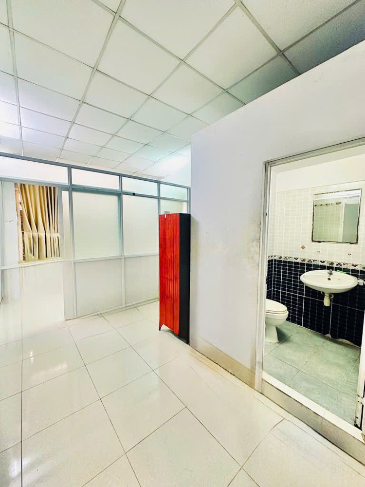 NHÀ ĐẸP GIỮA LÒNG QUẬN 10 – NGÔ QUYỀN – HẺM THÔNG, NỞ HẬU TÀI LỘC – 37M² – CHỈ 7.1 TỶ NHÀ ĐẸP GIỮA LÒNG QUẬN 10 – NGÔ QUYỀN – HẺM THÔNG, NỞ HẬU TÀI LỘC – 37M² – CHỈ 7.1 TỶ