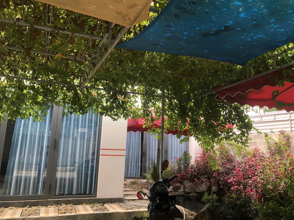 Bán Nhà Diên Toàn-Diên Khánh
-DT: 188m2 ngang 8m nở hậu
-Hướng Bắc
-Hiện trạng đường 6m ô tô né Bán Nhà Diên Toàn-Diên Khánh
-DT: 188m2 ngang 8m nở hậu
-Hướng Bắc
-Hiện trạng đường 6m ô tô né