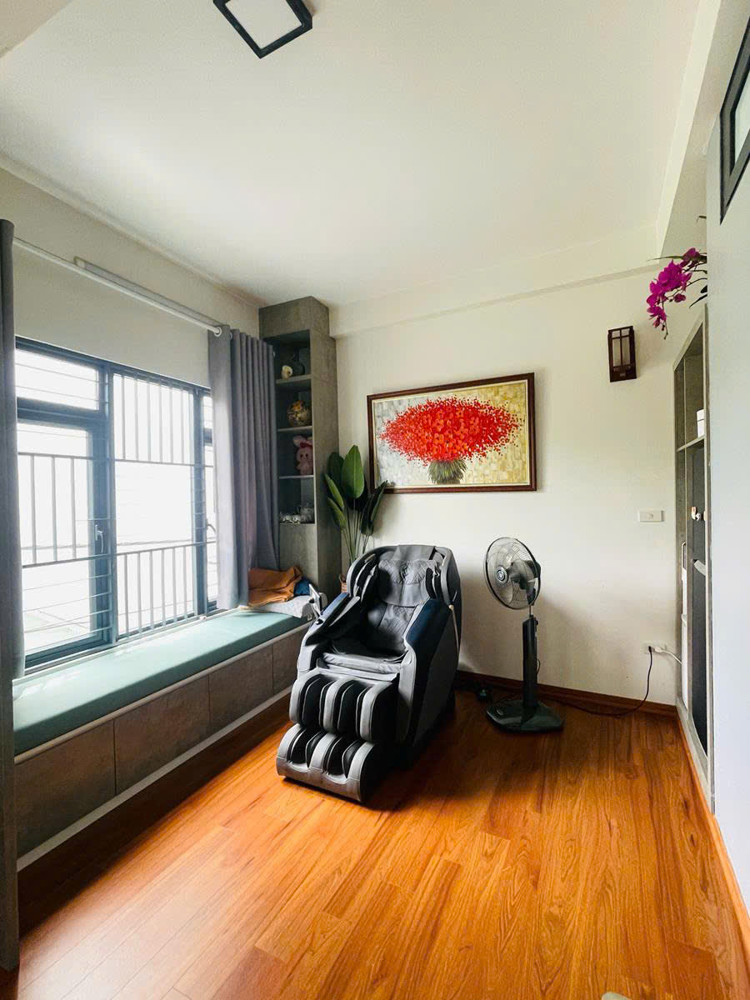 Bán nhà Phố Trạm 40m 5 tầng lô góc 2 mặt ngõ ô tô thông hơn 10 tỷ