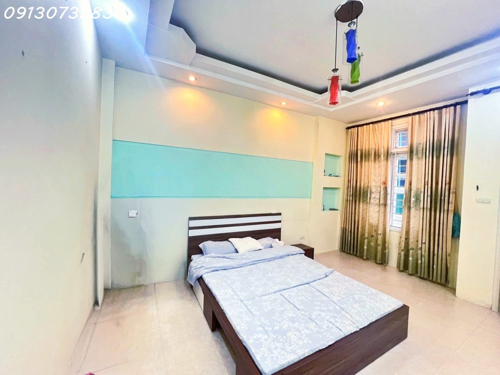 bán nhà Linh Quang, Văn Chương, Đống Đa, 55m 5T MT4m nhỉnh 14 tỷ, oto kinh doanh đỉnh