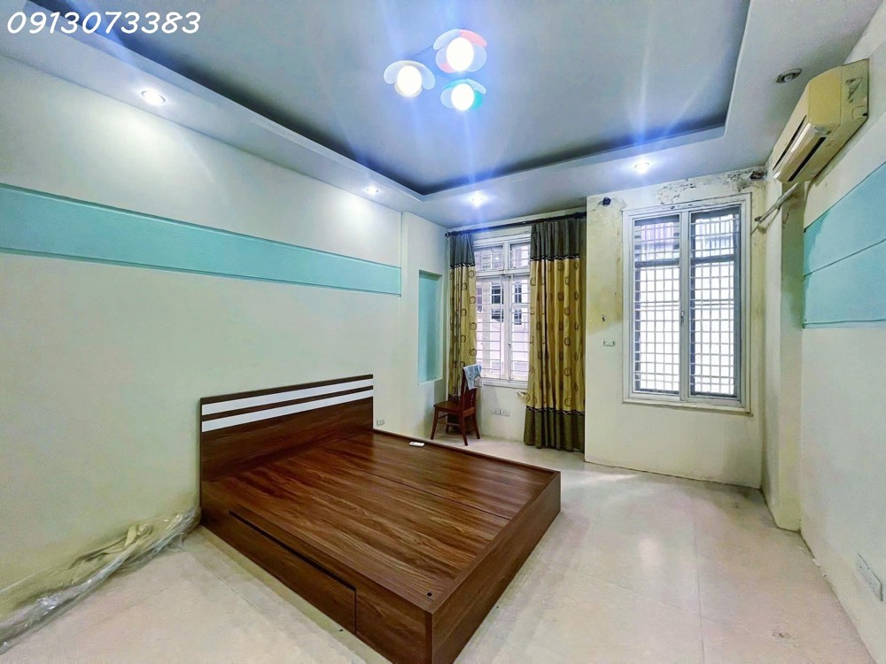 bán nhà Linh Quang, Văn Chương, Đống Đa, 55m 5T MT4m nhỉnh 14 tỷ, oto kinh doanh đỉnh