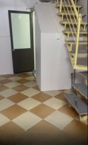 Bán nhà ngõ nông gần phố, có SĐCC 1.5 tầng Nguyễn Công Trứ 20m2