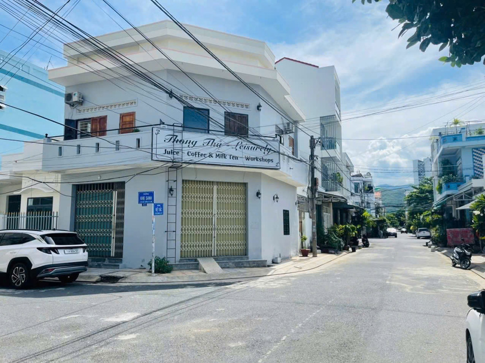 Bán nhà căn góc 2 mặt tiền Khu Thánh Gia , phường Nha Trang ( Vĩnh Nguyên cũ )
Dt : 67.7m2 bám góc