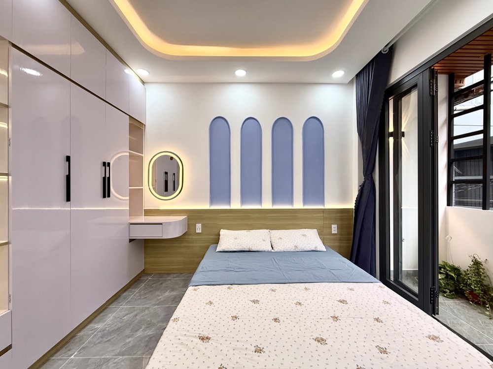 Bán nhà Hoàng Hoa Thám, 5x8m, 1 trệt, 1 lầu, 3pn, 3wc, 5.89 tỷ, TL