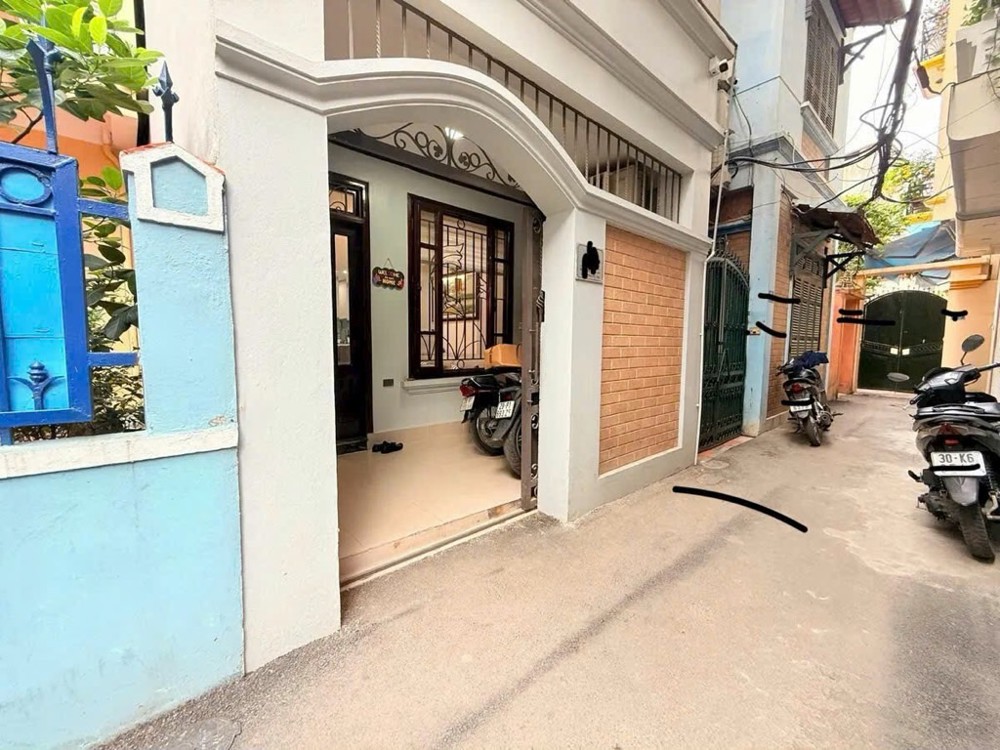 NHÀ DÂN XÂY CHẮC CHẮN –NỞ HẬU-NGÕ NÔNG -15M RA Ô TÔ TRÁNH–DỄ CHỐT_ 5 TẦNG –39,5M2 –14,8 TỶ