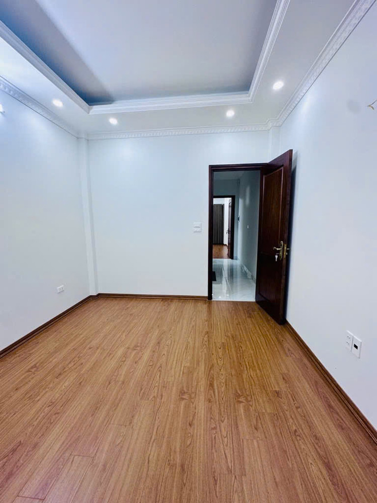 BÁN NHÀ MỚI TỨ LIÊN – DÂN XÂY – NGÕ THÔNG – CÁCH Ô TÔ TRÁNH 50M – 10,45 TỶ