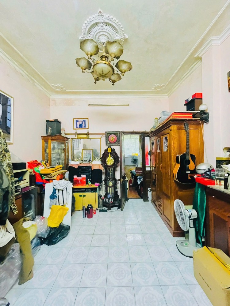 Bán Nhà Đặng Tiến Đông 27m2. 4 tầng. mặt tiền 4m. giá 20 tỷ Đống Đa Hà Nội