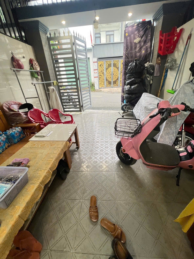 Bán nhà 2 Tầng Dĩ An,SHR đường nhựa 2 ô tô tránh,gần chợ,giá rẻ Bán nhà 2 Tầng Dĩ An,SHR đường nhựa 2 ô tô tránh,gần chợ,giá rẻ