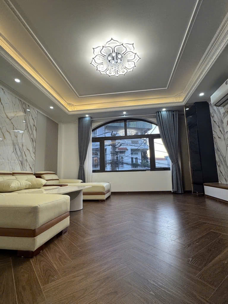 Bán nhà 6 tầng thang máy gara ô tô, khu Quân đội Ngọc Thụy – Long Biên 50m, giá 11.2 tỷ Bán nhà 6 tầng thang máy gara ô tô, khu Quân đội Ngọc Thụy – Long Biên 50m, giá 11.2 tỷ