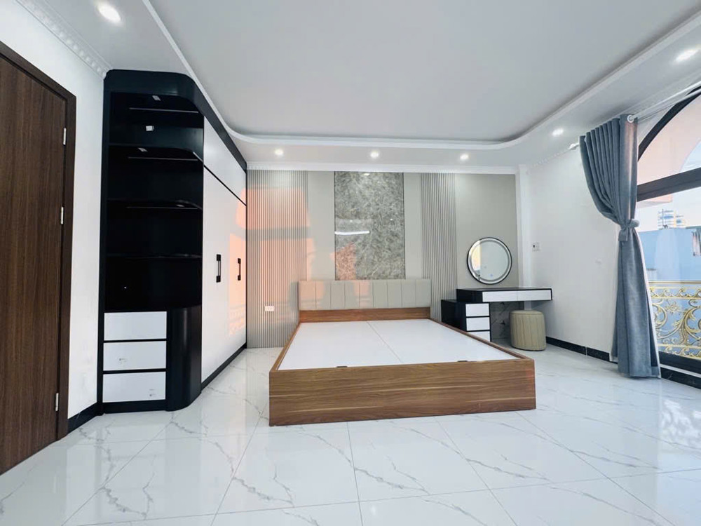 Bán nhà 6 tầng thang máy gara ô tô, khu Quân đội Ngọc Thụy – Long Biên 50m, giá 11.2 tỷ Bán nhà 6 tầng thang máy gara ô tô, khu Quân đội Ngọc Thụy – Long Biên 50m, giá 11.2 tỷ