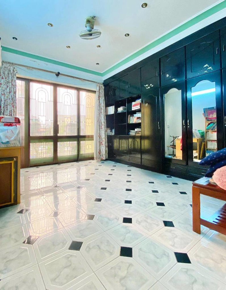 Nhà 4 tầng, HXH Lạc Long Quân, Quận Tân Bình, 65m² (4.8x14) – Giá 9.8 tỷ Nhà 4 tầng, HXH Lạc Long Quân, Quận Tân Bình, 65m² (4.8x14) – Giá 9.8 tỷ