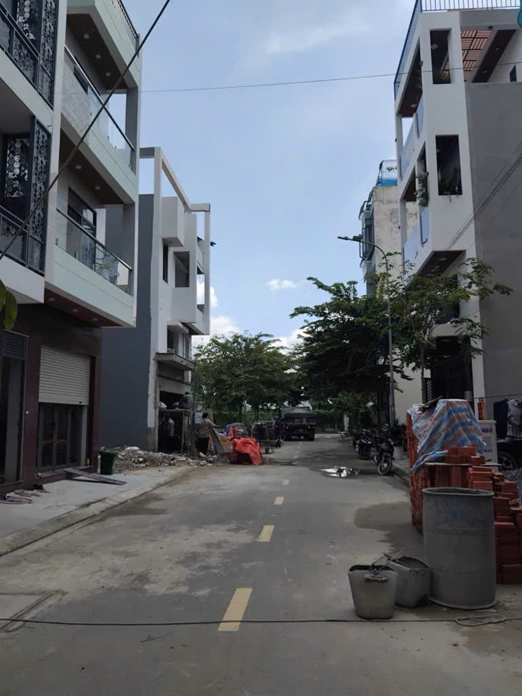 Cơ hội vàng! Bán đất thổ cư Nguyễn Thị Nhuần, Q.12: 100m2 (5x21.5m), sổ đỏ trao tay, giá chỉ 6.0 tỷ Cơ hội vàng! Bán đất thổ cư Nguyễn Thị Nhuần, Q.12: 100m2 (5x21.5m), sổ đỏ trao tay, giá chỉ 6.0 tỷ