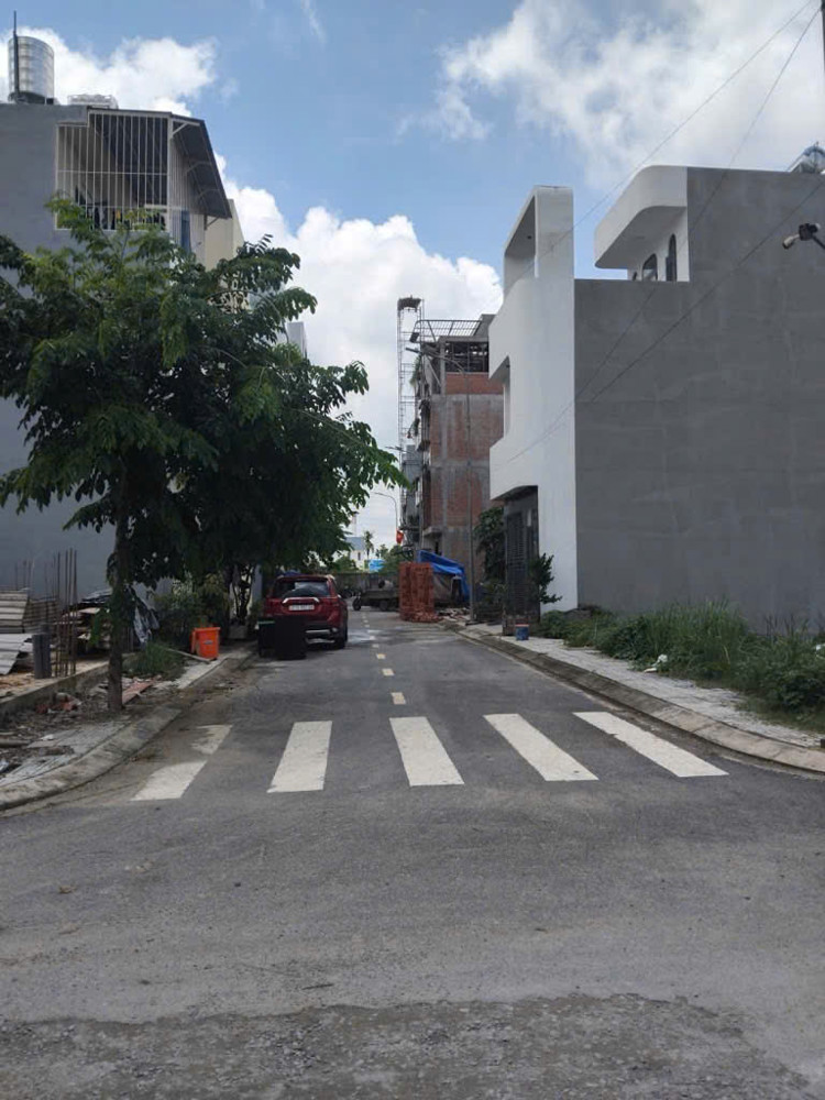 Cơ hội vàng! Bán đất thổ cư Nguyễn Thị Nhuần, Q.12: 100m2 (5x21.5m), sổ đỏ trao tay, giá chỉ 6.0 tỷ Cơ hội vàng! Bán đất thổ cư Nguyễn Thị Nhuần, Q.12: 100m2 (5x21.5m), sổ đỏ trao tay, giá chỉ 6.0 tỷ