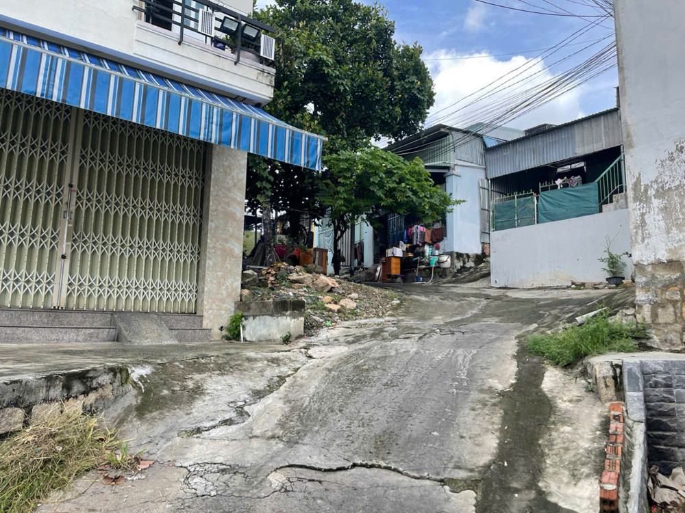 Nhà gác lửng giá rẻ chỉ 950tr – Gần khu TDC Ngọc Sơn, Ngô Đến – Sổ riêng sang tên ngay! Nhà gác lửng giá rẻ chỉ 950tr – Gần khu TDC Ngọc Sơn, Ngô Đến – Sổ riêng sang tên ngay!