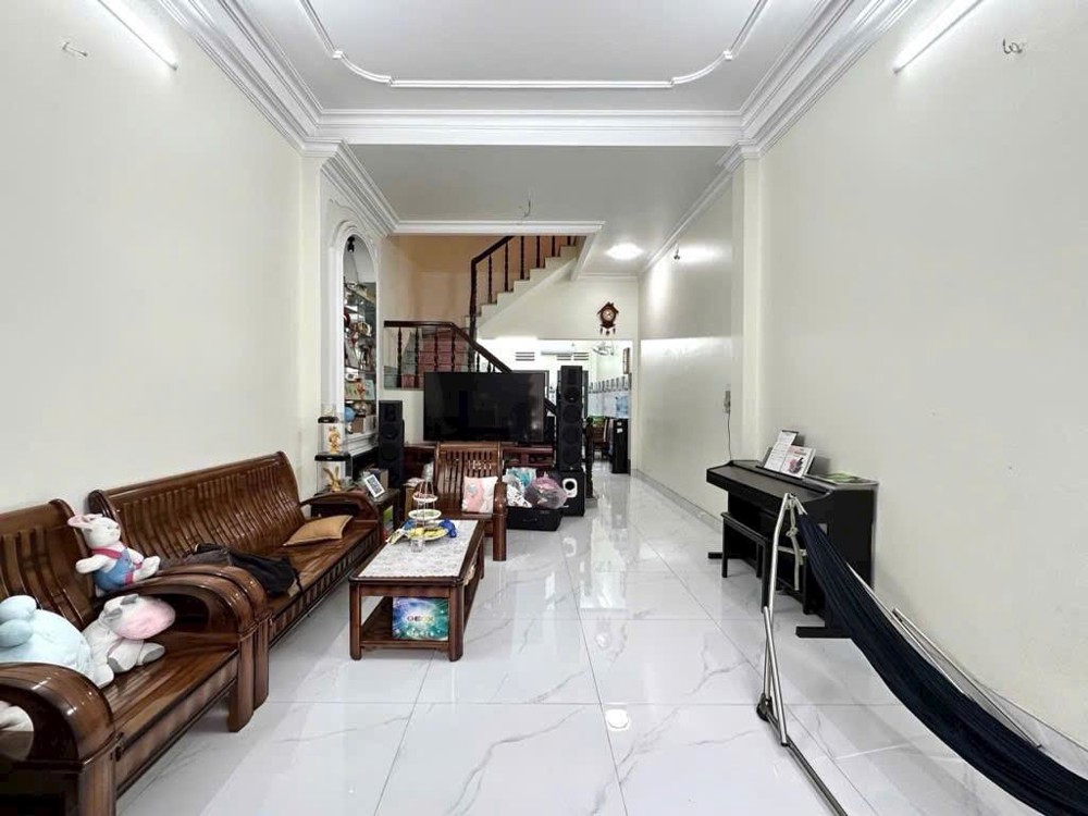 Bán nhà MT Vũ Ngọc Phan, 4×18.5m, 5 tầng, 5pn, 5wc,15.5 tỷ, TL Bán nhà MT Vũ Ngọc Phan, 4×18.5m, 5 tầng, 5pn, 5wc,15.5 tỷ, TL