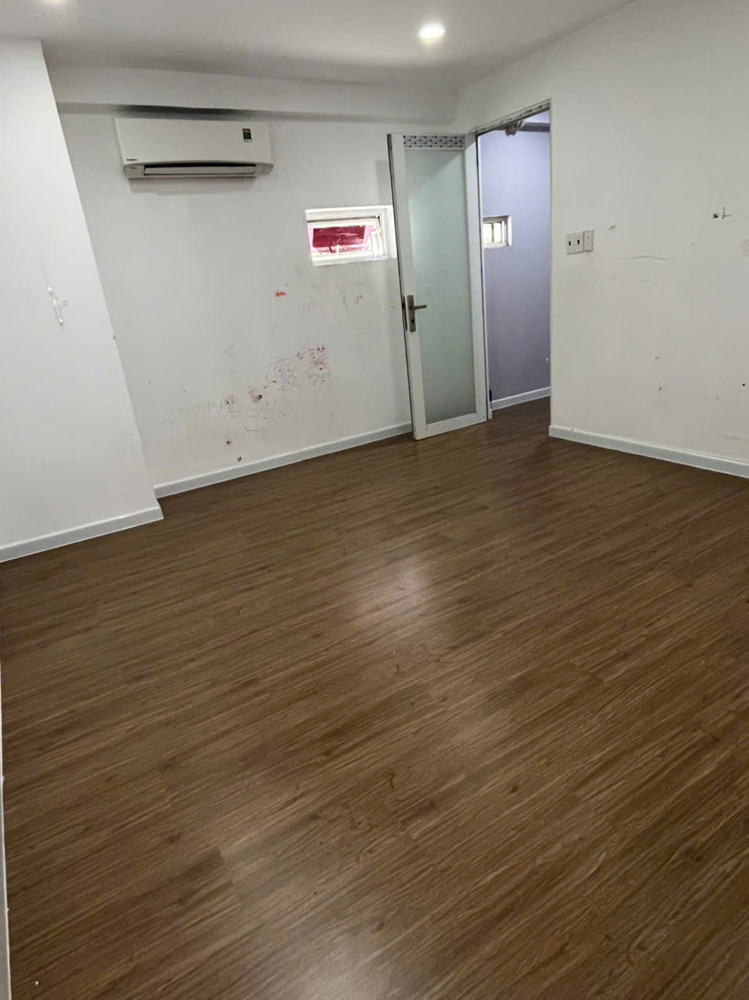 Cho thuê nhà mặt tiền đường Huỳnh Văn Bánh, Phú Nhuận tiện ở và kinh doanh với 7PN, 8WC và 1 MBKD Cho thuê nhà mặt tiền đường Huỳnh Văn Bánh, Phú Nhuận tiện ở và kinh doanh với 7PN, 8WC và 1 MBKD