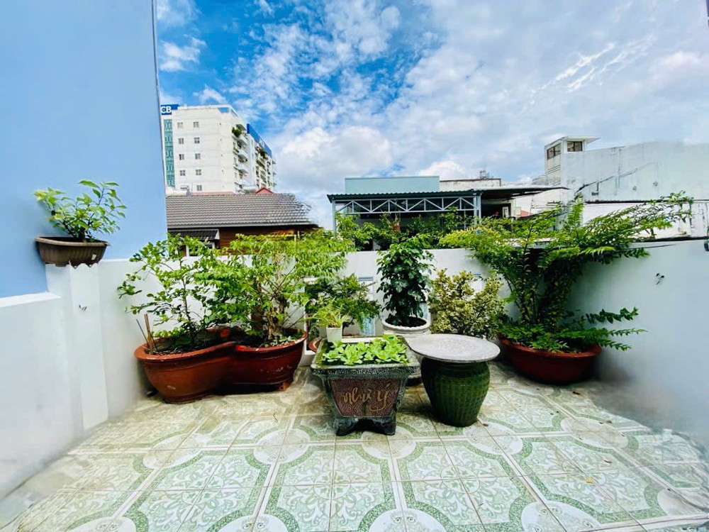 NHÀ ĐẸP TRUNG TÂM Q11 – HXH 8M – SÁT MẶT TIỀN ÔNG ÍCH KHIÊM – GẦN ĐẦM SEN – 81M² – 3 TẦNG NHÀ ĐẸP TRUNG TÂM Q11 – HXH 8M – SÁT MẶT TIỀN ÔNG ÍCH KHIÊM – GẦN ĐẦM SEN – 81M² – 3 TẦNG