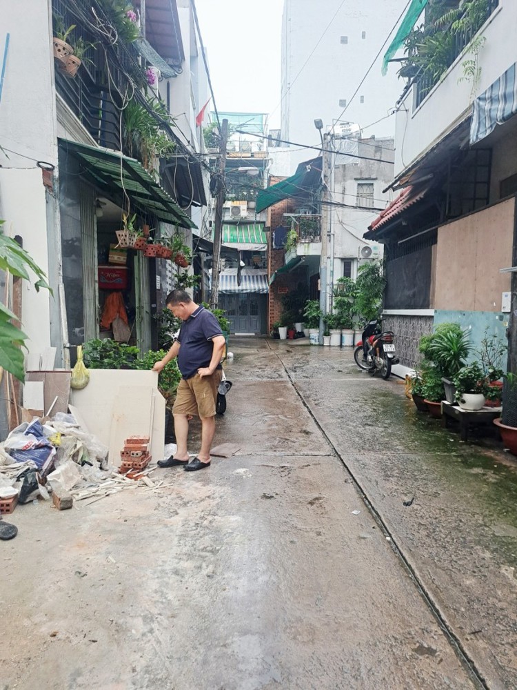 Gần Chợ Bình Long – Hẻm 6m Thông – 2 Tầng Đúc – 34m² (3.5x10) – Chỉ Nhỉnh 3 Tỷ Gần Chợ Bình Long – Hẻm 6m Thông – 2 Tầng Đúc – 34m² (3.5x10) – Chỉ Nhỉnh 3 Tỷ