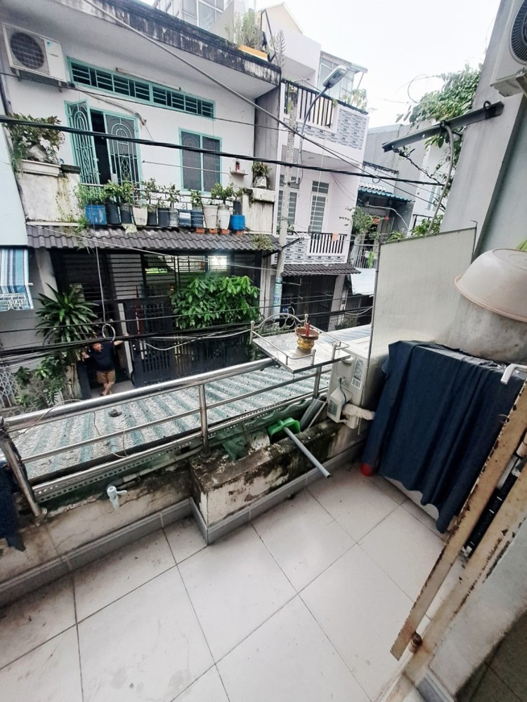 Gần Chợ Bình Long – Hẻm 6m Thông – 2 Tầng Đúc – 34m² (3.5x10) – Chỉ Nhỉnh 3 Tỷ Gần Chợ Bình Long – Hẻm 6m Thông – 2 Tầng Đúc – 34m² (3.5x10) – Chỉ Nhỉnh 3 Tỷ