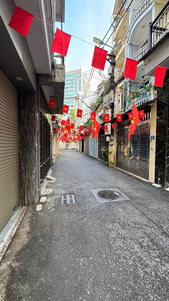 NHÀ MỚI Ô TÔ ĐỖ CỬA Nguyễn Sơn 50m2 X 5 Tầng 16.5 tỷ Long Biên