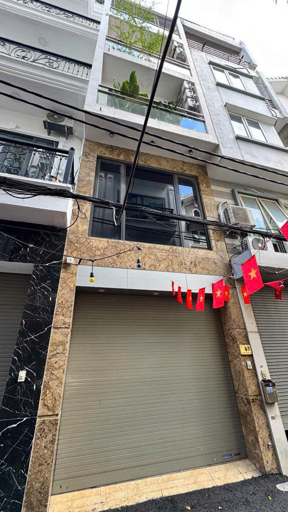 NHÀ MỚI Ô TÔ ĐỖ CỬA Nguyễn Sơn 50m2 X 5 Tầng 16.5 tỷ Long Biên