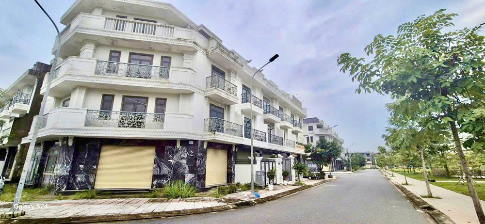 CẦN BÁN CẶP GÓC NHÀ LIỀN KỀ ĐẸP NHẤT DỰ ÁN – ĐỐI DIỆN CÔNG VIÊN – ĐƯỜNG E9 Khu Dân Cư BỬU LONG,