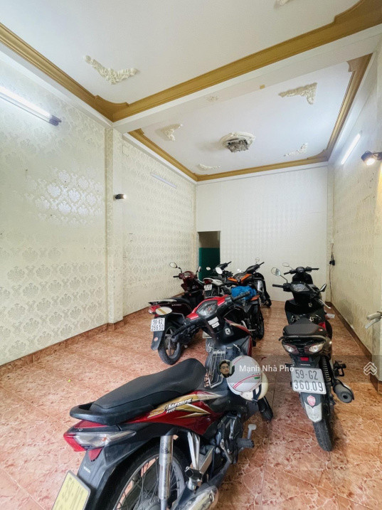 BÁN NHÀ BÀU CÁT NGUYỄN HỒNG ĐÀO GẦN NHÀ GA METRO 4.1M x 23M 3 TẦNG GIÁ 10.9T TL