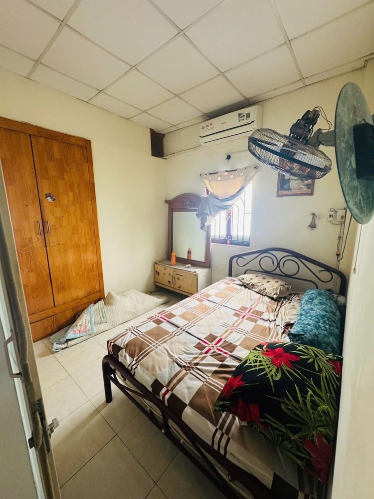 Bán nhà mặt phố Lê Văn Quới, Bình Tân. DT 4x12m, 2 tầng, 2PN. Sổ hồng, giá 4.6 tỷ. LH: 0909898125 Bán nhà mặt phố Lê Văn Quới, Bình Tân. DT 4x12m, 2 tầng, 2PN. Sổ hồng, giá 4.6 tỷ. LH: 0909898125