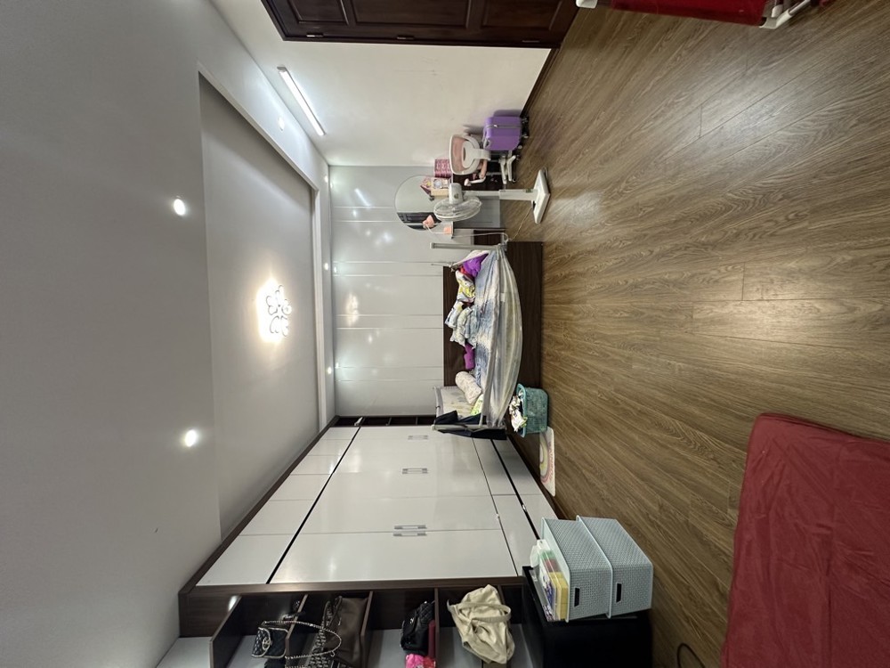 BÁN NHÀ NGỌC THUỴ LONG BIÊN,OTO, DÂN XÂY, NGÕ THOÁNG, 40M NHỈNH 6 TỶ(TL)