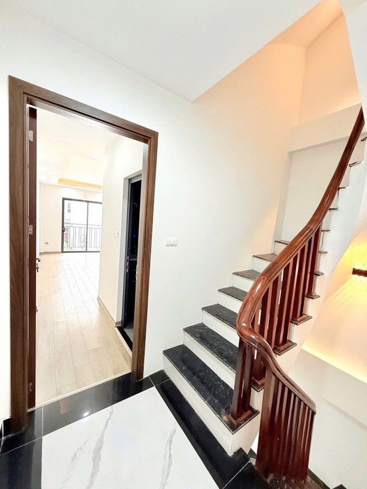 Tựu Liệt, Hoàng Liệt, hàng xóm Linh Đàm