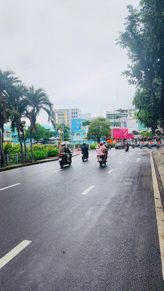 Bán nhà mới đẹp phường 3 Tân Bình – sát mặt tiền Trường Sa – 64m² – 5 tầng – vào ở ngay