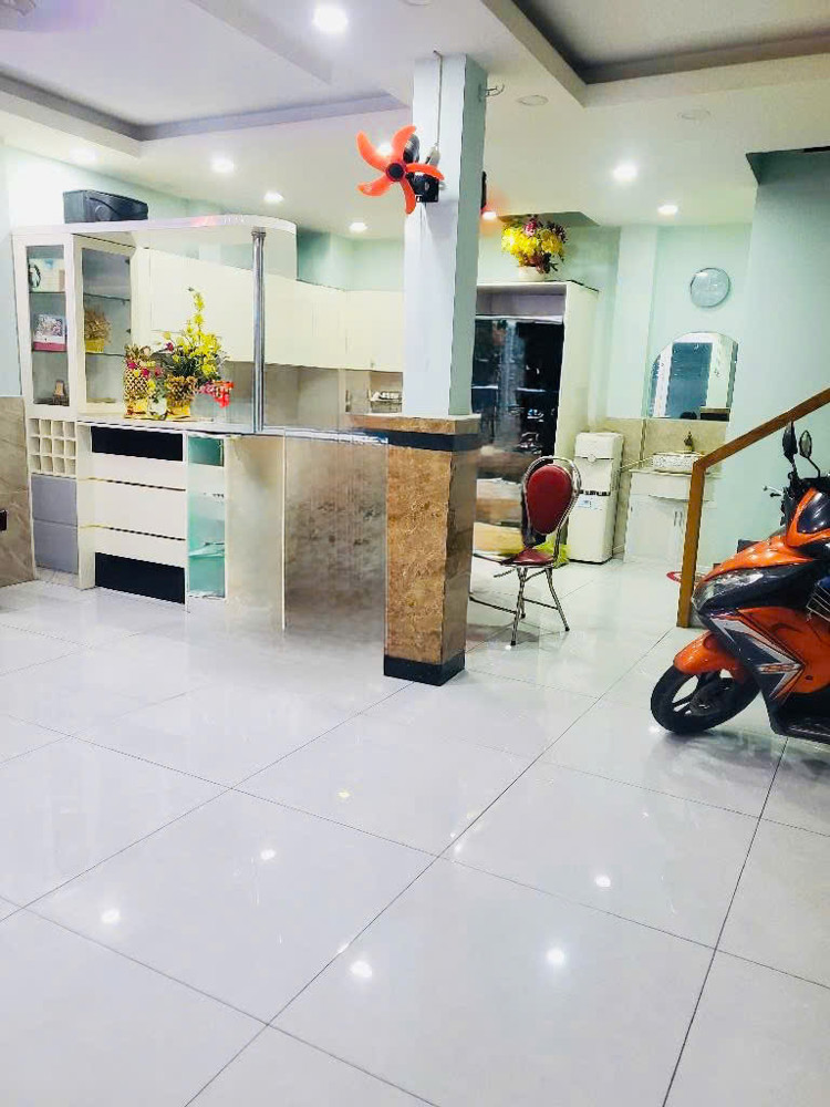 Bán nhà mới đẹp phường 3 Tân Bình – sát mặt tiền Trường Sa – 64m² – 5 tầng – vào ở ngay