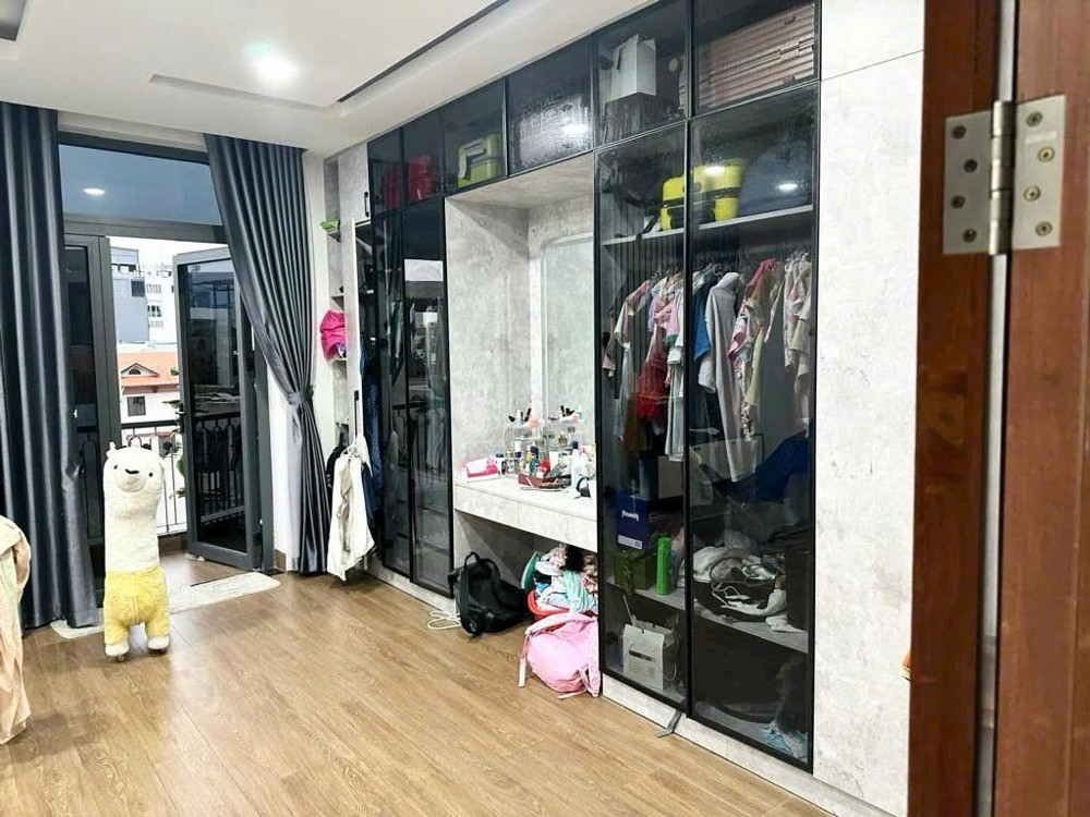 Bán nhà HXH Trần Bình Trọng, 5x18m NH 8m, 8 tấm, 13pn, 13wc, 23.99 tỷ, TL